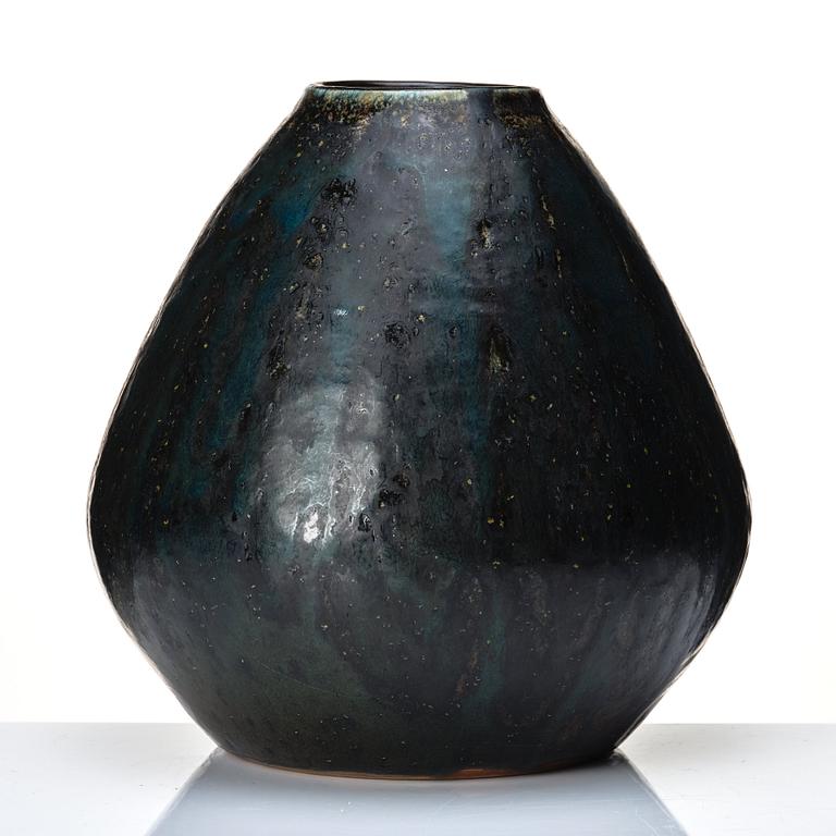 Carl-Harry Stålhane, a unique stoneware vase, Rörstrand, Sweden 1960.