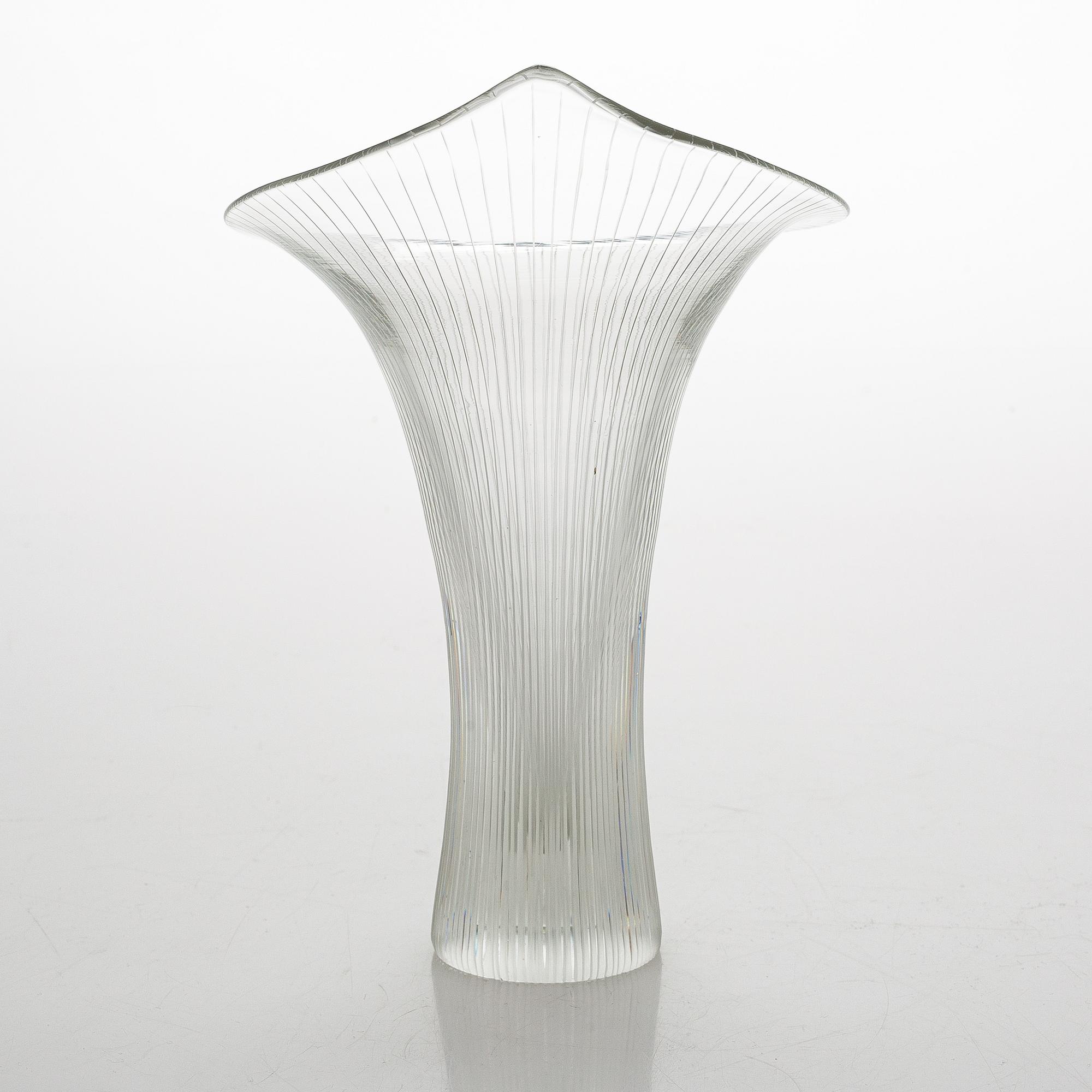 Tapio Wirkkala,  vas, "Kanttarell", signerad Tapio Wirkkala, Iittala. 1950-tal.