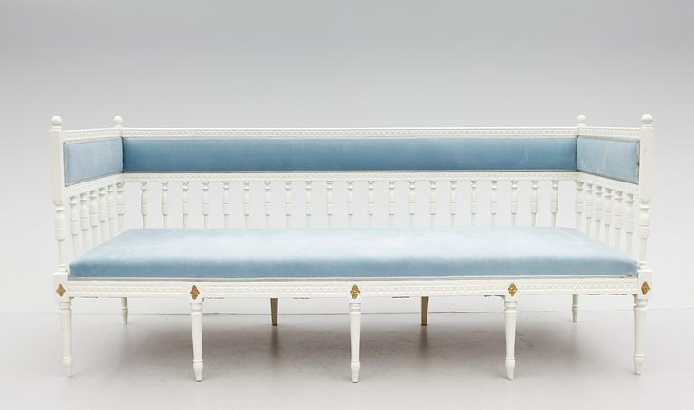 SOFFA, sengustaviansk, omkring år 1800.