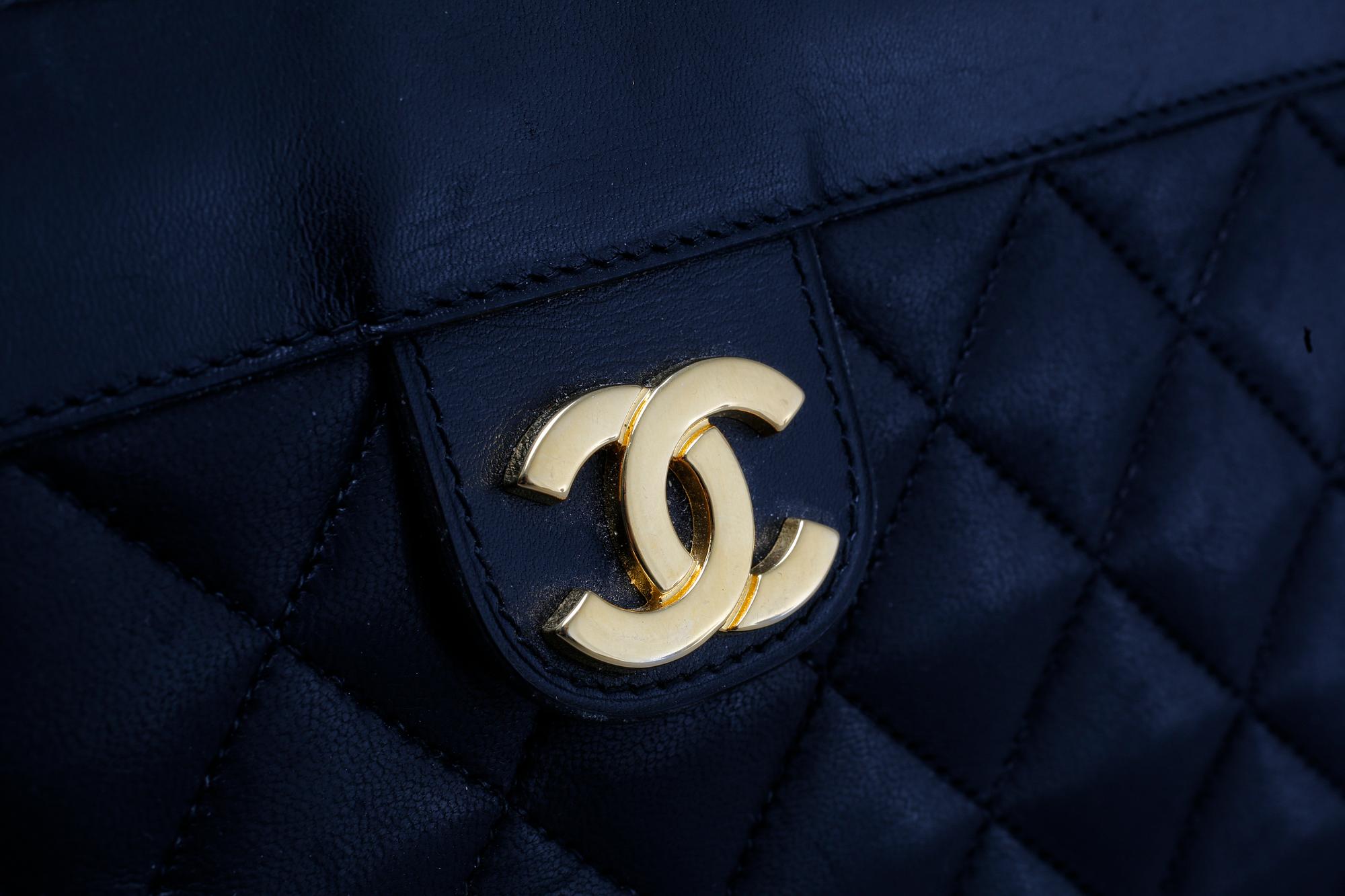 NECESSÄR, Chanel.