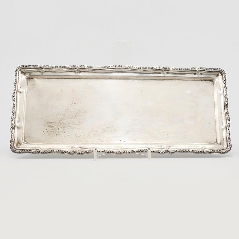 BRICKA, silver, 1900-tal. Vikt 414 g.