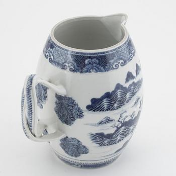 TVÄTTKANNA, porslin, Kina, Jiaqing (1796-1820).