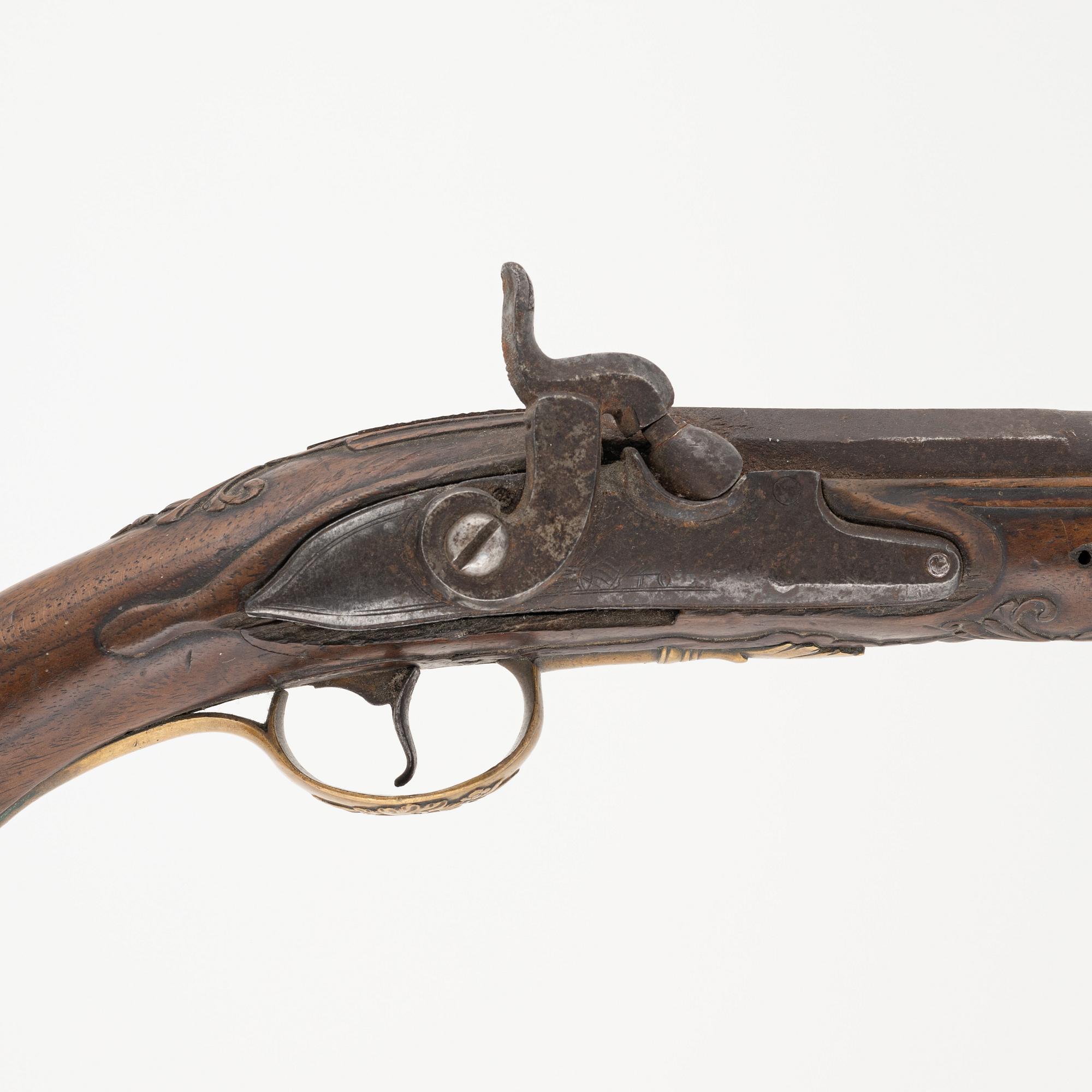 A percussion pistol, 19th century.