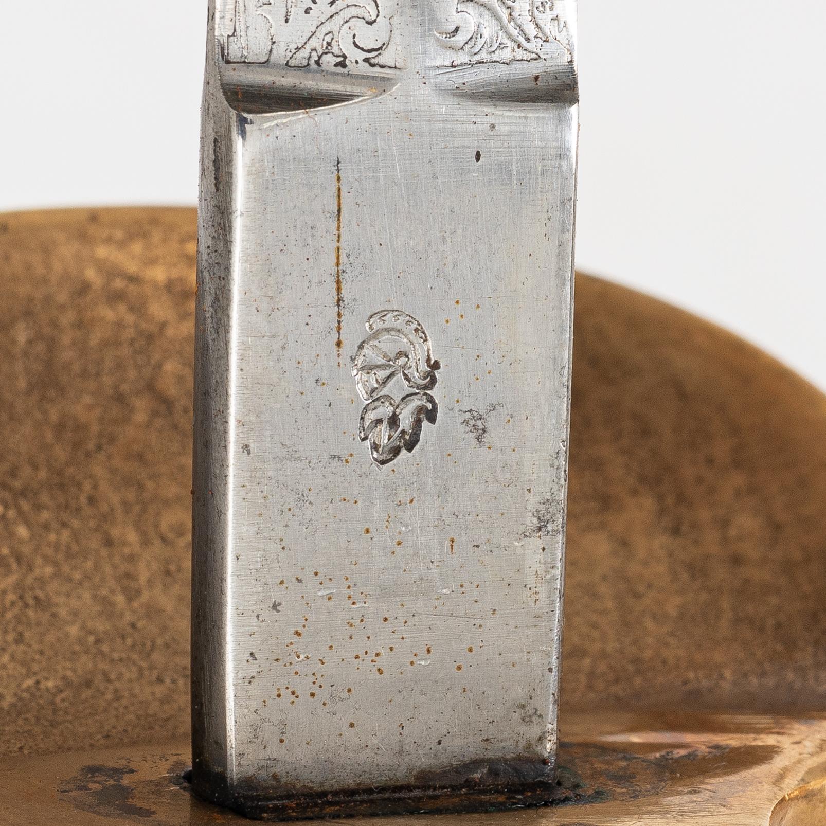 An American officer's sword, 18th/19th century.