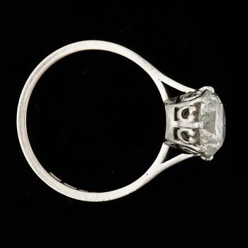 RING, 18K vitguld med briljantslipad diamant totalt ca 2.25 ct.