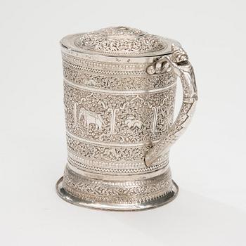 STOP, ostämplat silver, Sydostasien, 1900-talets senare hälft. Vikt ca 596,3 g.