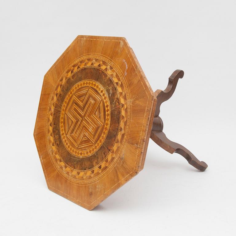 BORD, Italien 1800-talets mitt.