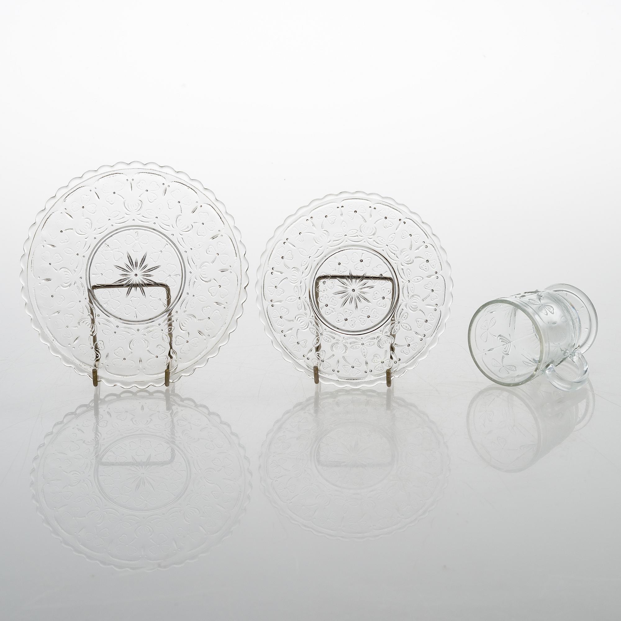 A 26-piece coffee set, "clover" for Nuutajärvi, Finland. 1970's.