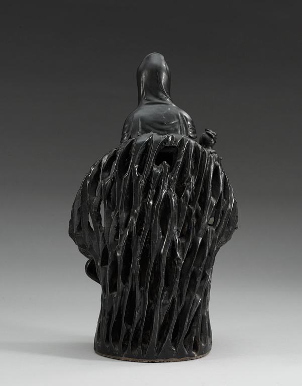 FIGURIN, porslin. Qing dynastin.