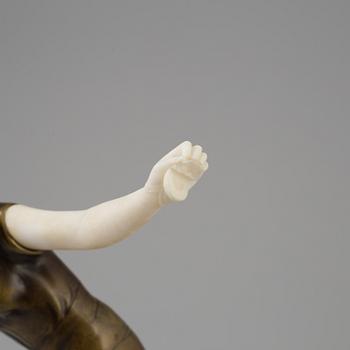 Unknown artist, a 20th century sculpture "Dancer with castanets", patinated bronze on marble bace, signed Blancz.