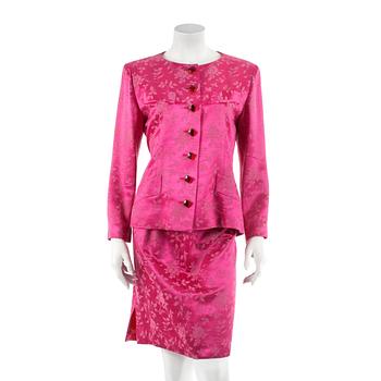 737. YVES SAINT LAURENT, a two-piece suit consisting of a jacket and skirt, french size 44.