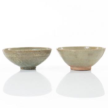 Skålar, två stycken, glaserat stengods, Korea, Joseon (1392–1897).