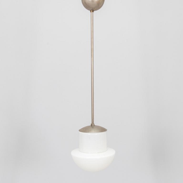 Paavo Tynell, a mid-20th-century '1602/1673' pendant light for Idman.