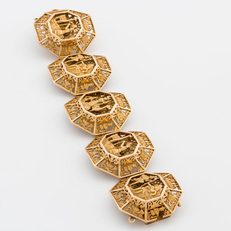 BRACELET, 18K gold, 80,8 g. Arte Orfebre SA. Ind Peruana. Reg.7789. Inca motives.