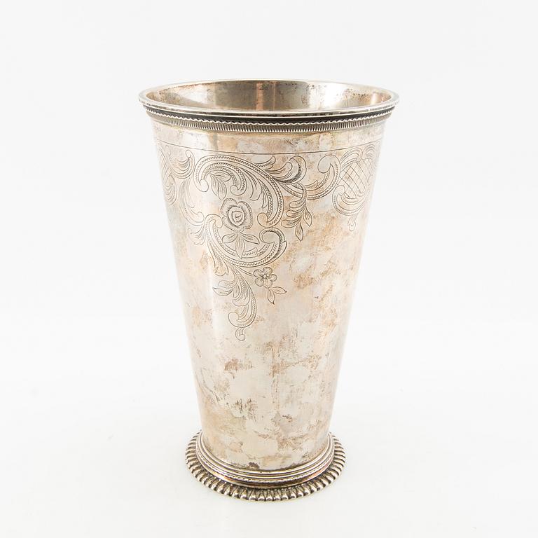 CG Hallberg vas silver Stockholm 1943.
