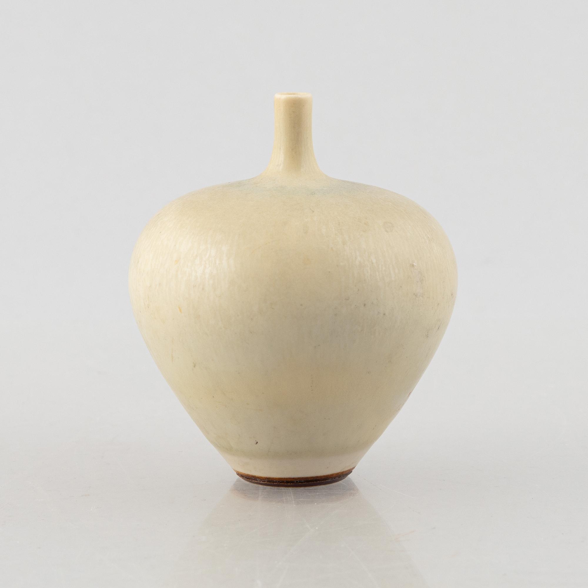 Berndt Friberg, a stoneware vase, Gustavsberg 1968.