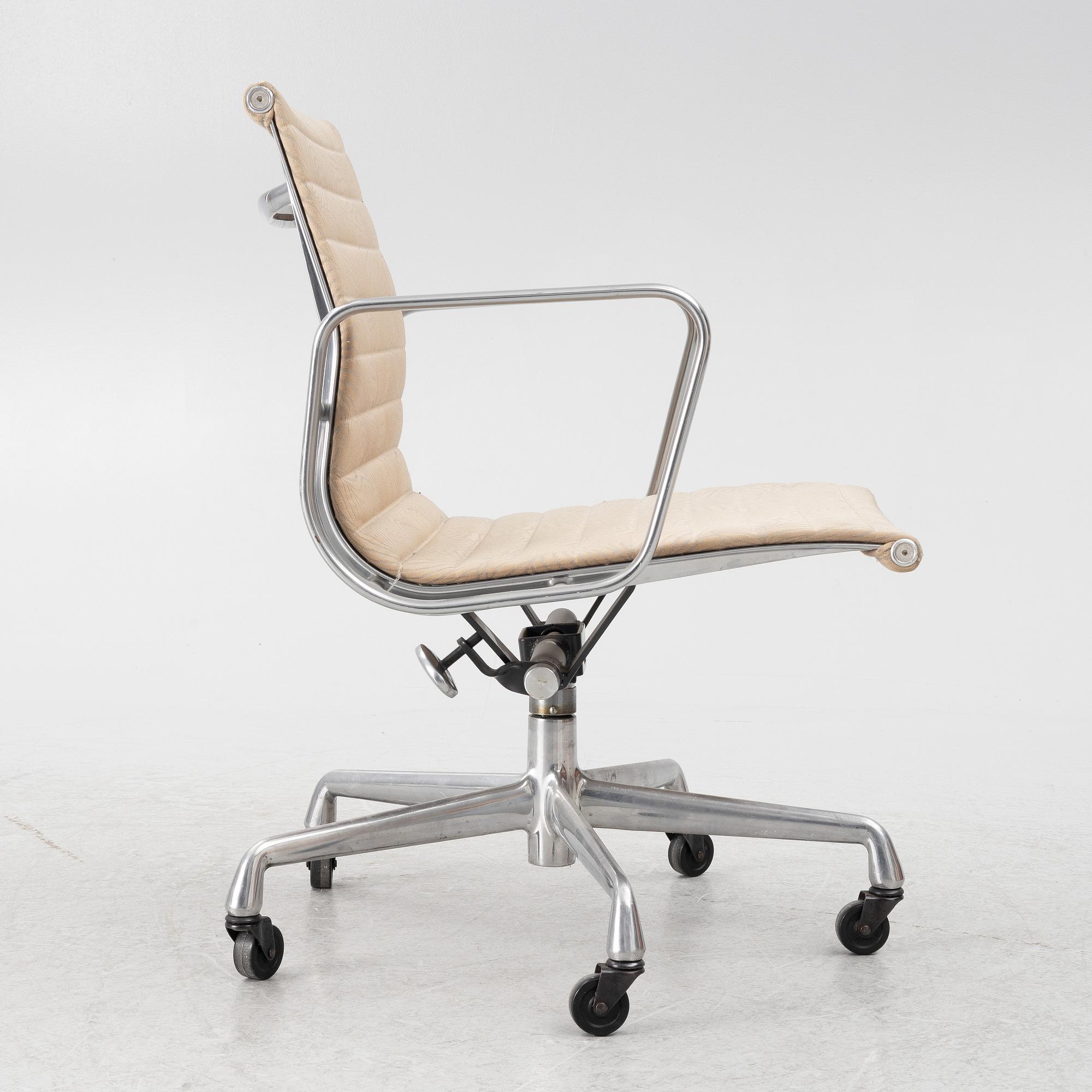 Charles & Ray Eames, a desk chair, 'EA117', Herman Miller.