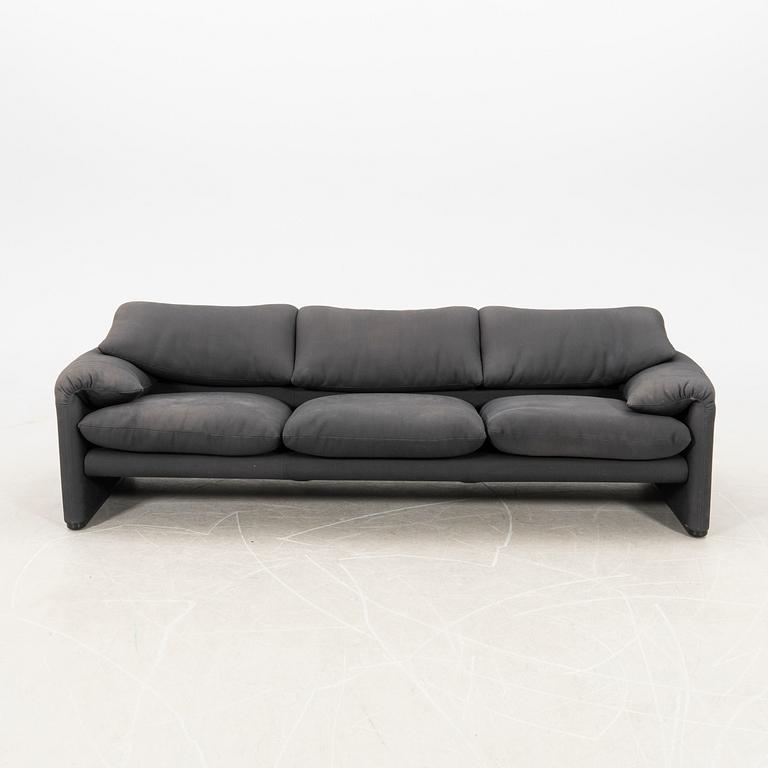 Vico Magistretti, sofa, "Maralunga", Cassina.