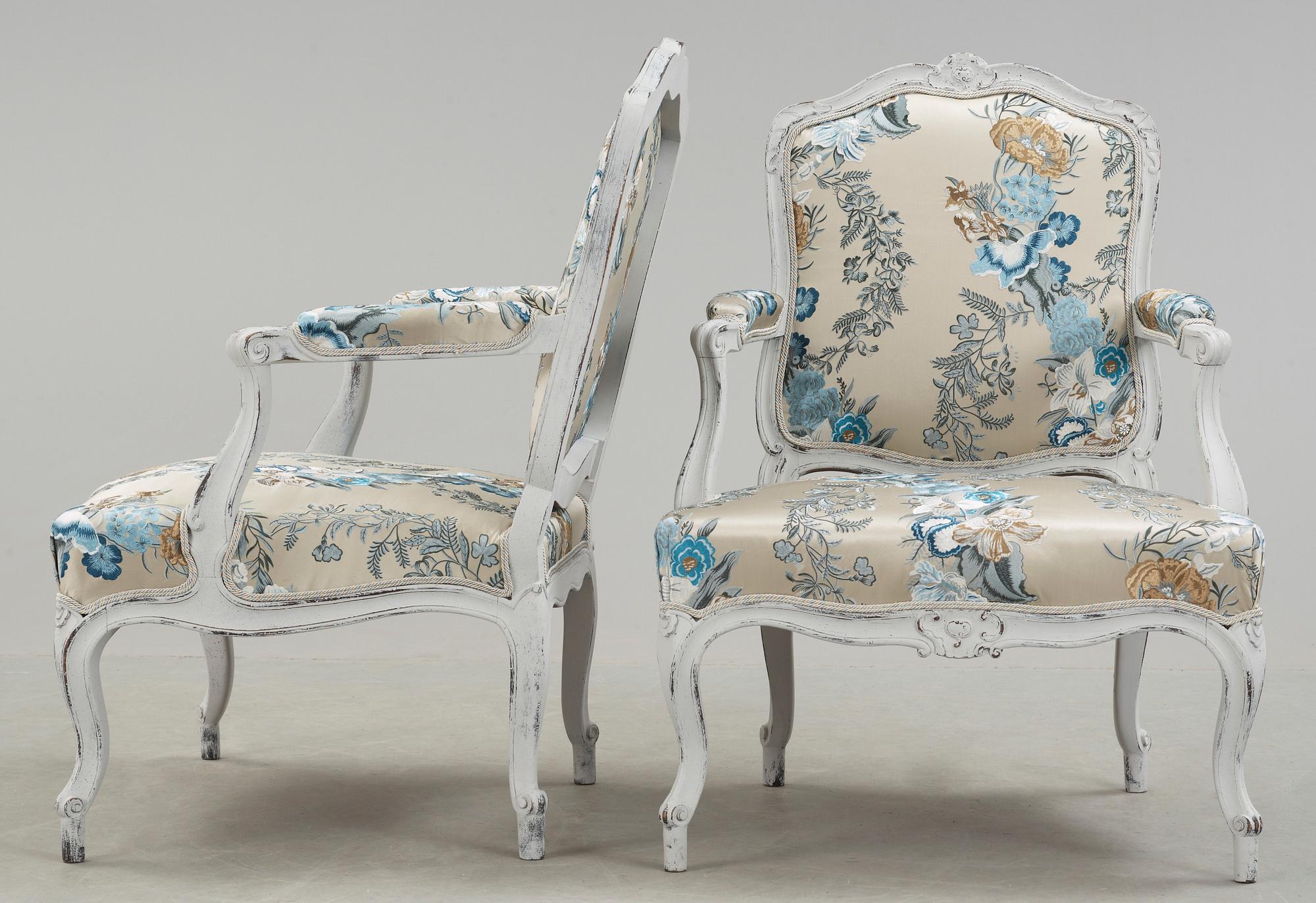 FÅTÖLJER, ett par, rokoko-stil, 1900-talets första hälft.