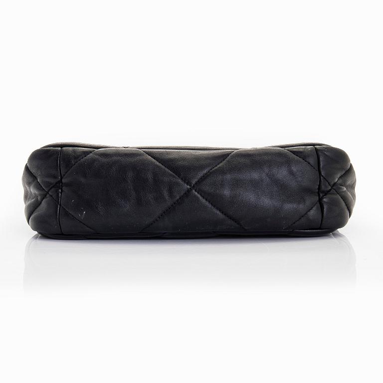 Chanel, laukku, "19 Small Flap Bag", 2021.