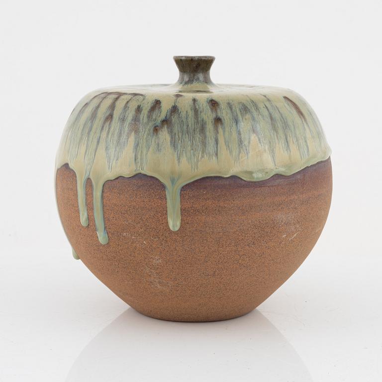 A Japanese earthenware vase,  20th century.