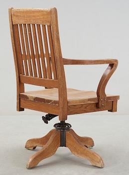 SKRIVBORDSSTOL, 1900-talets början.