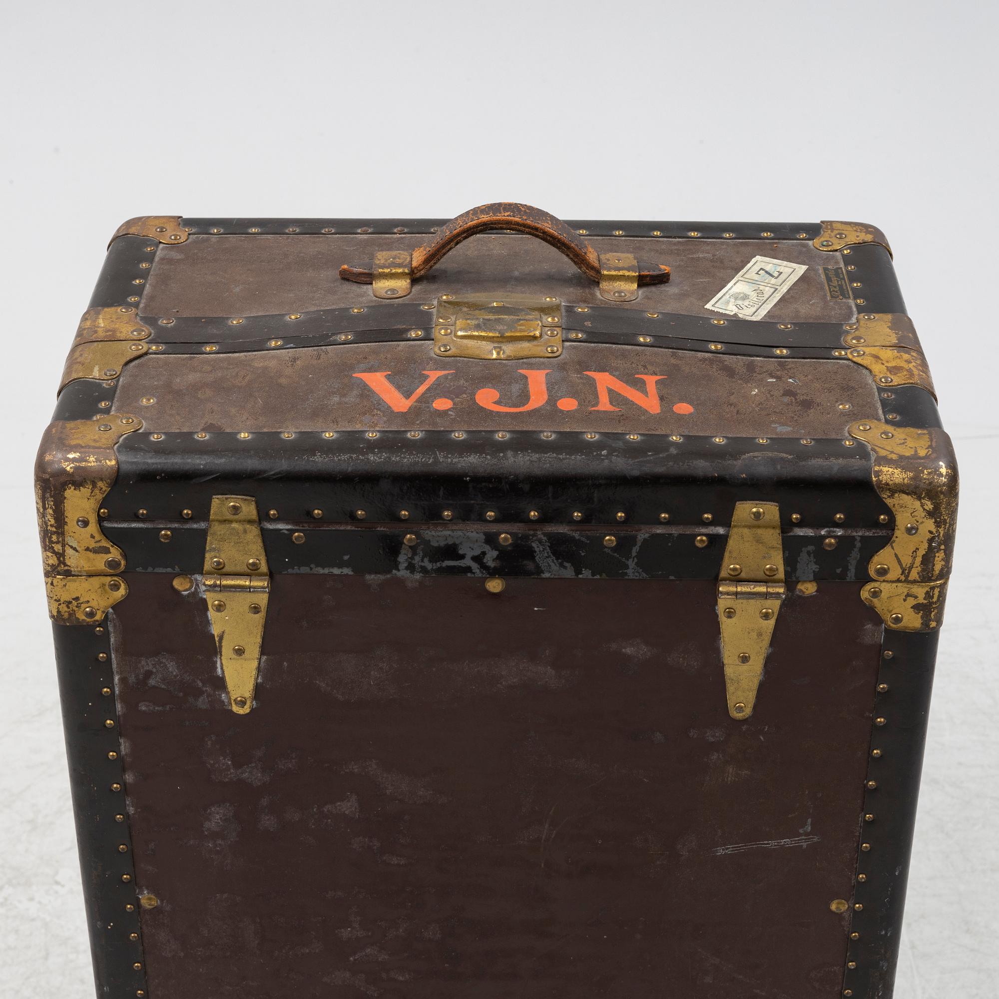 Eight parts memorabilia from the Swedish American Line.