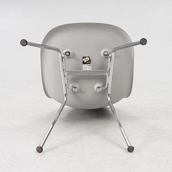 A collection of Vitra, 7 pieces.