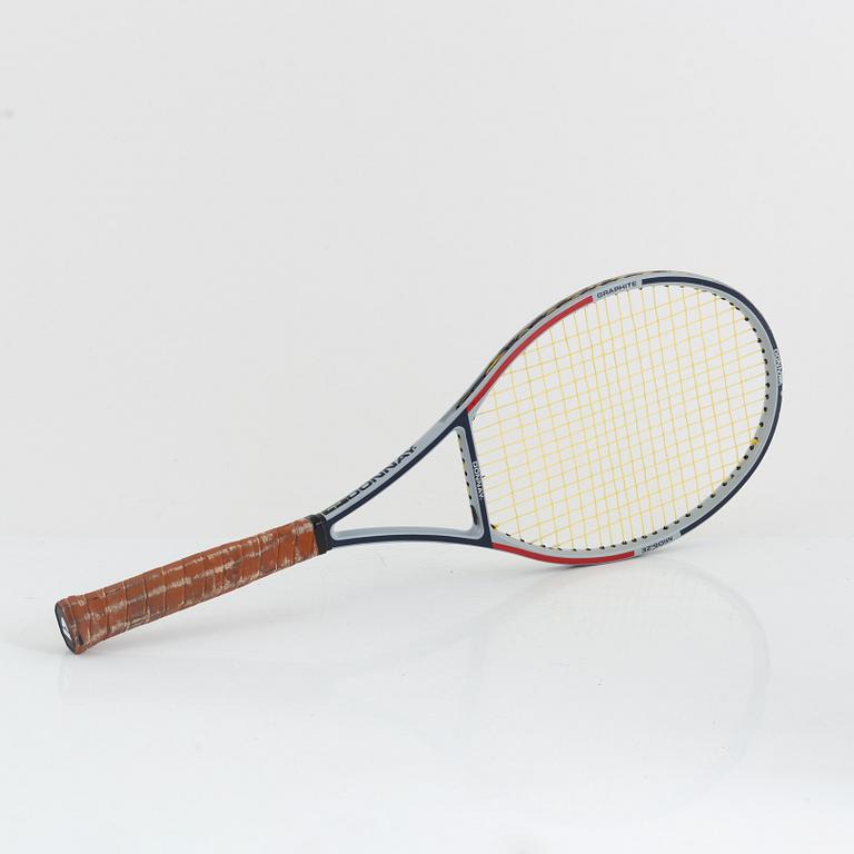 Två stycken tennisracketar, Donnay. Båda signerade av Björn Borg. Donnay Graphite.