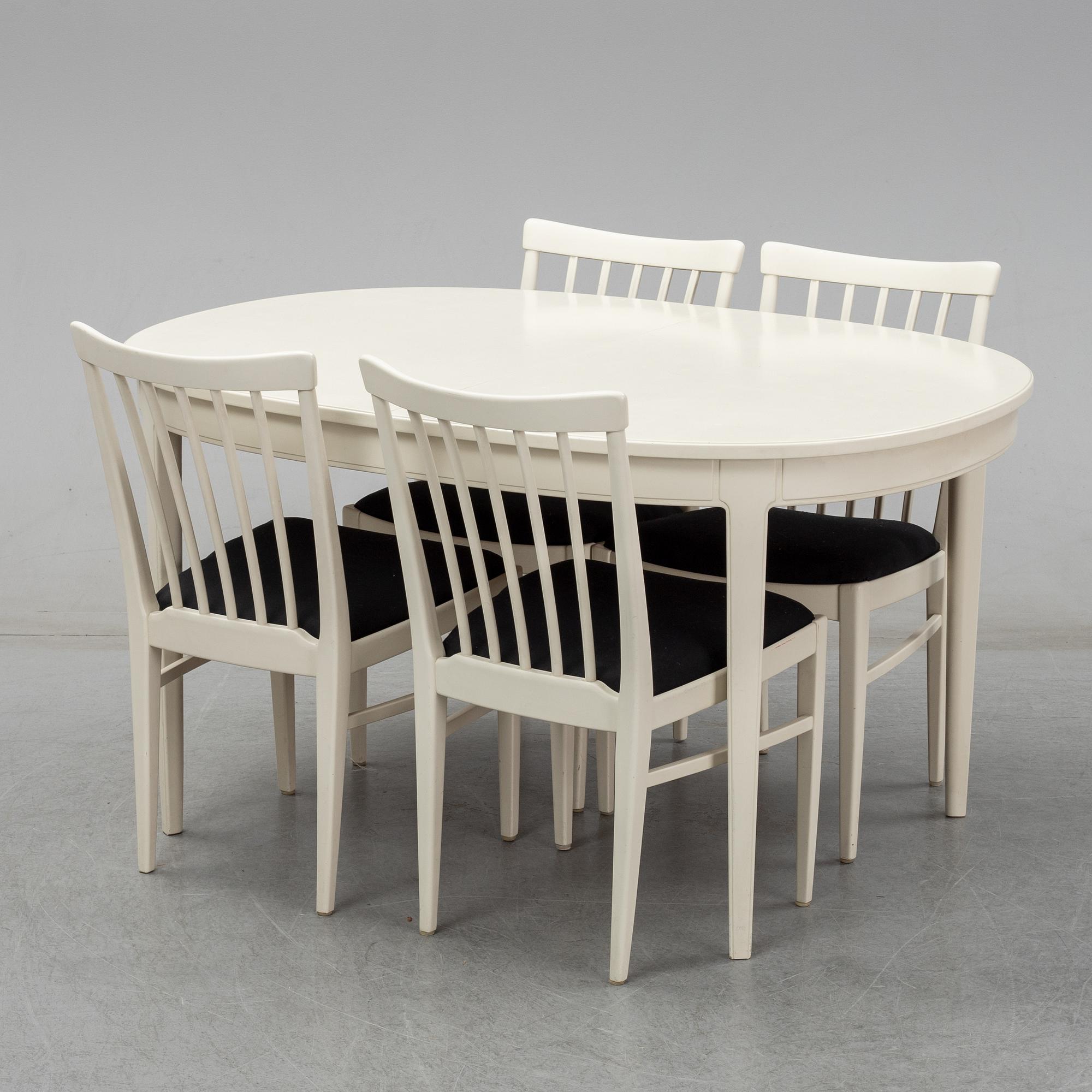 Carl Malmsten, A dining table with four chairs, Bodafors 1960's.