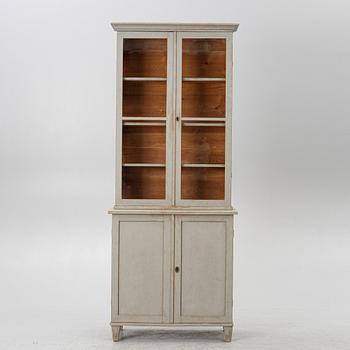 Display cabinet, 19th century.