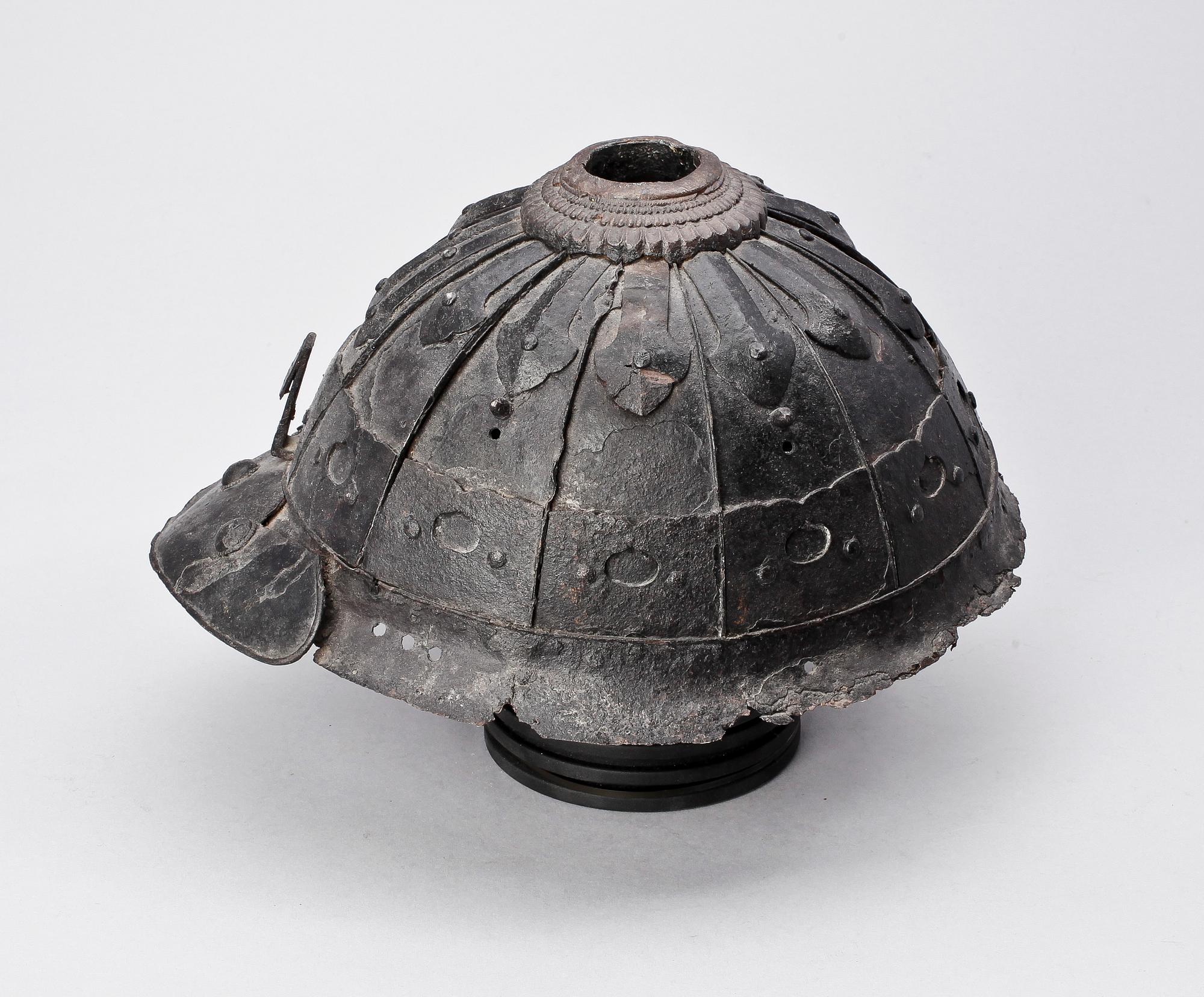 HJÄLM, järn, Japan, 1600/1700-tal.