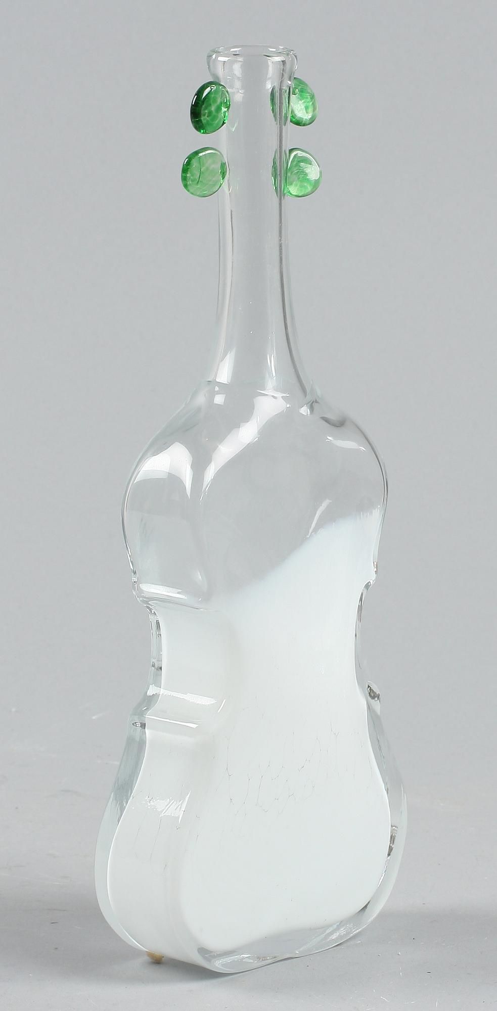 KARAFF, glas, Kjell Engman, Boda Unik 1977.