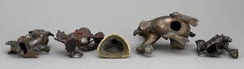 FIGURINER, 5 st, bl a brons, Kina, modern tillverkning.