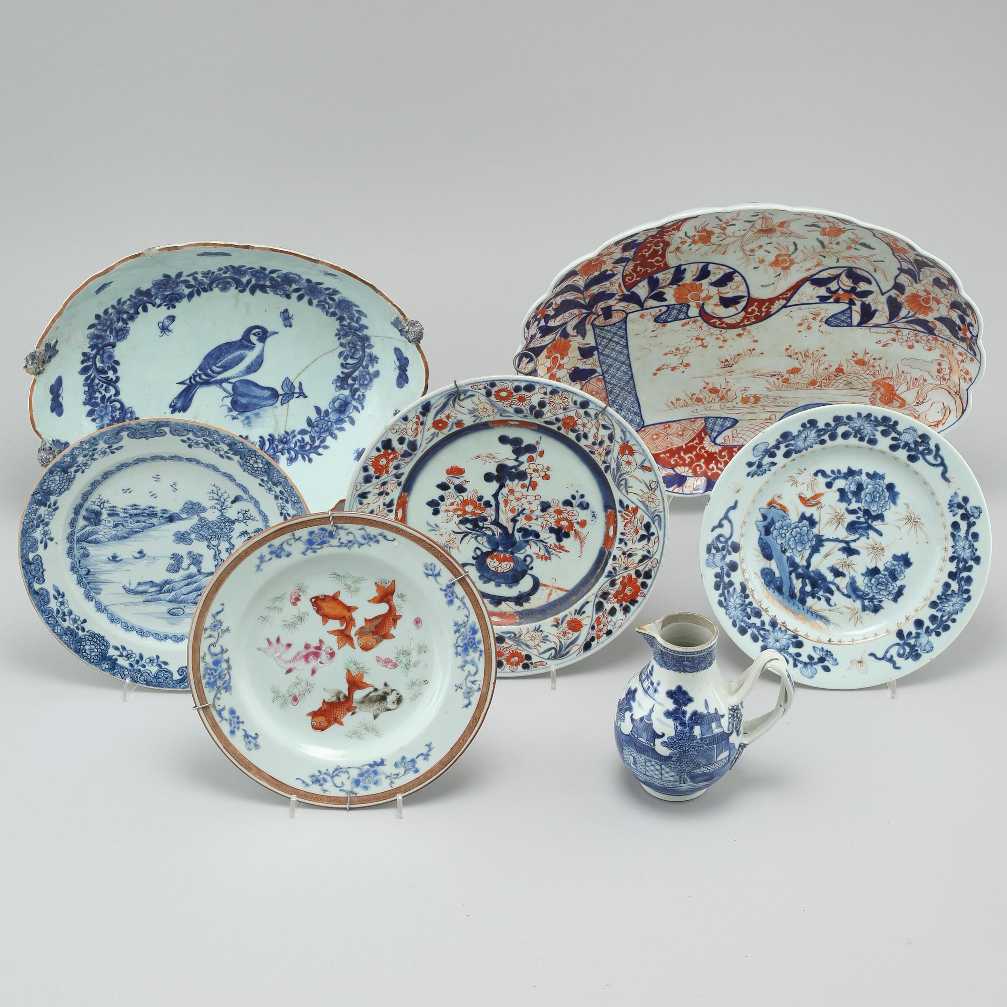 Two bowls, four plates and one jar in porcelain, China and Japan, 18th, 19th and early 20th century.