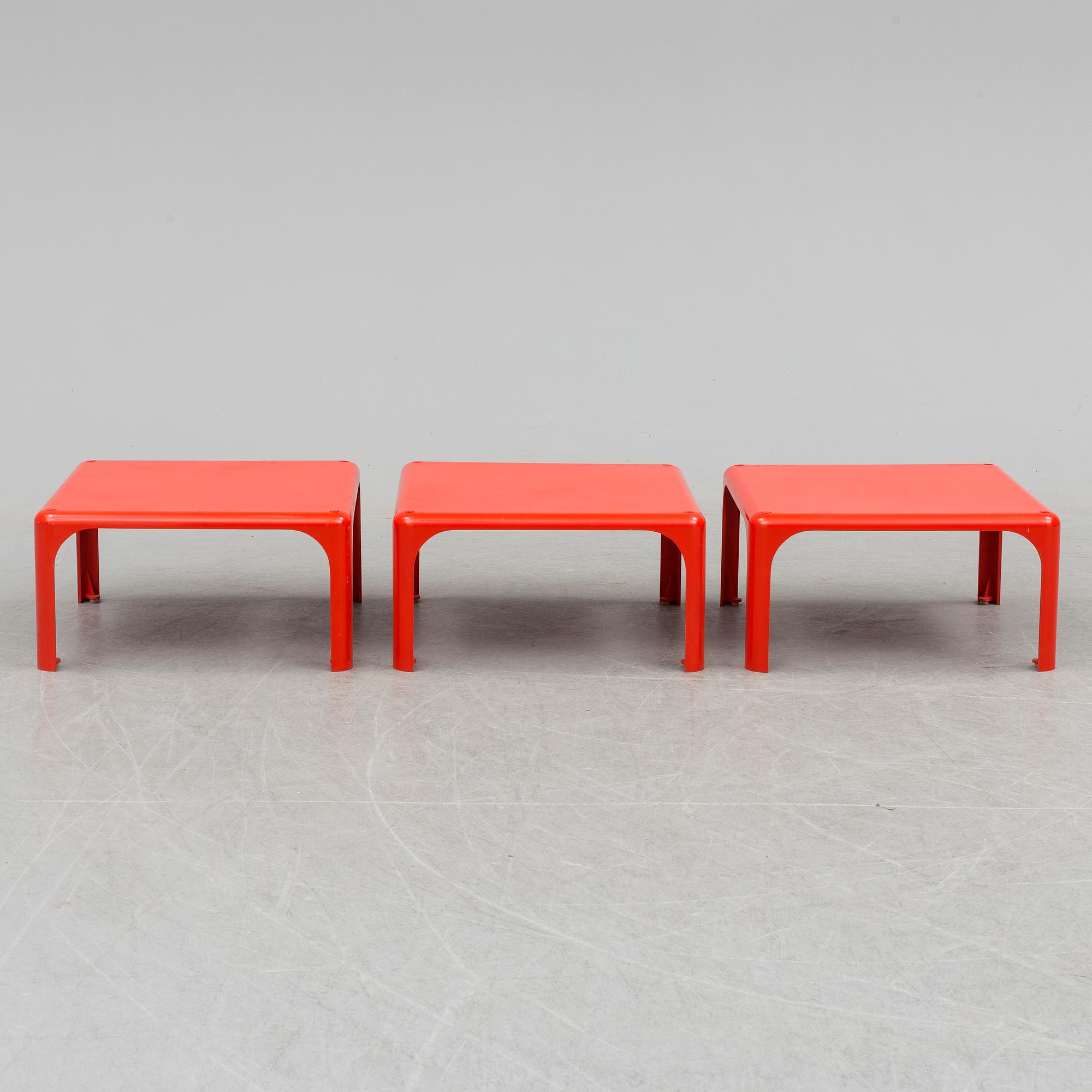 VICO MAGISTRETTI, bord, 3 st, "Demetrio 45", Artemide, Milano, Italien.