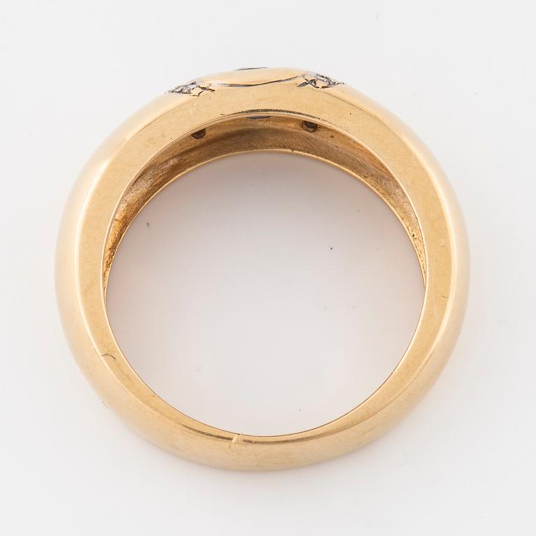A sapphire and brilliant cut sapphire ring.