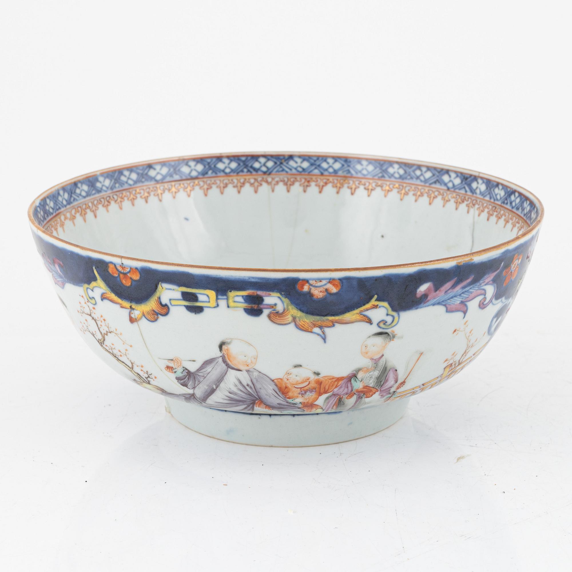 Nine porcelain pieces, China, Qing dynasty, 18th-19th century.