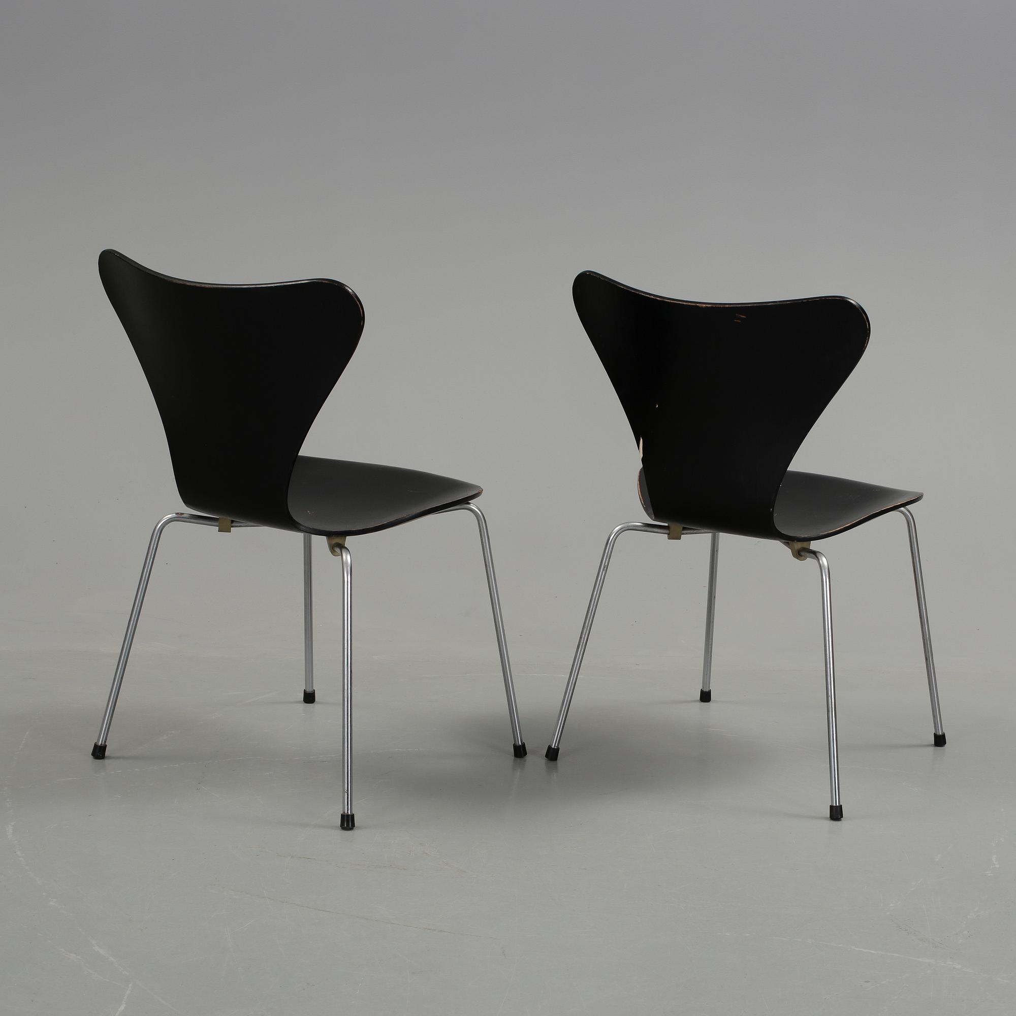 STOLAR, ett par, "Sjuan", Arne Jacobsen, Fritz Hansen.