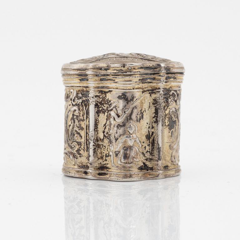 A Dutch silver box, late 18th century.