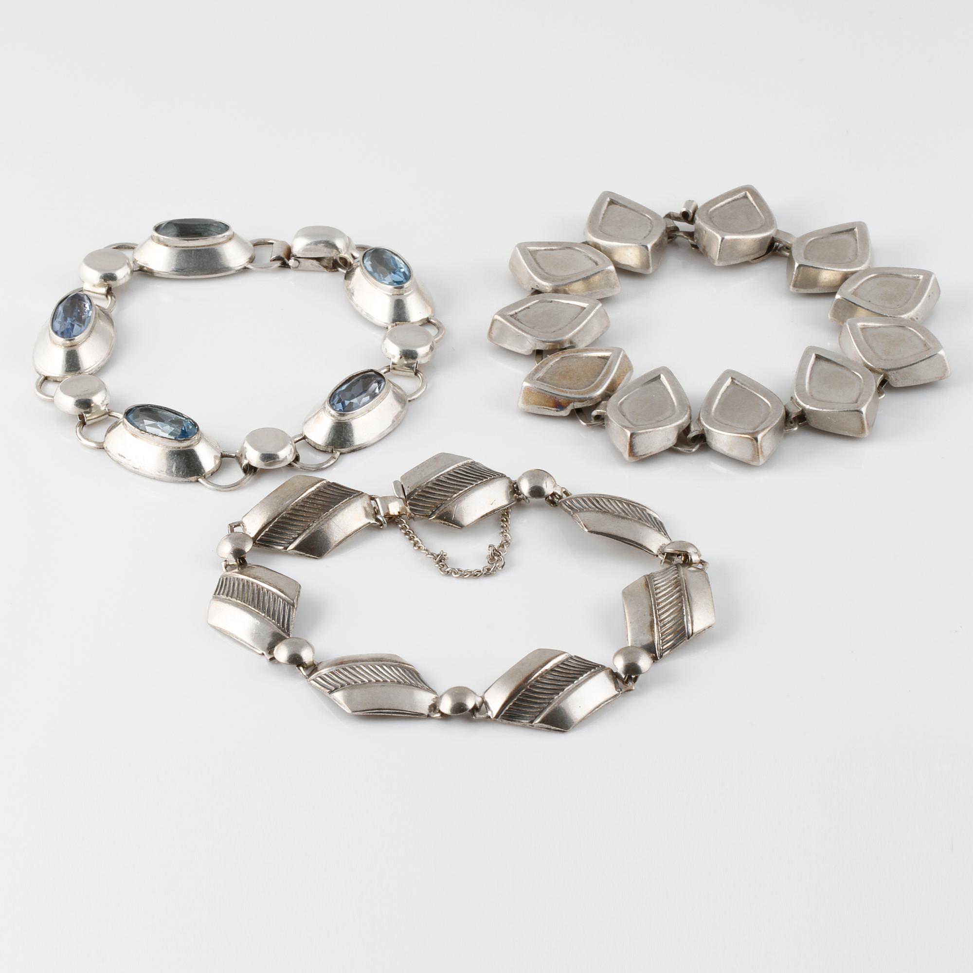ARMBAND, 3 st, silver, delvis Atelier Borgila, 1958. Vikt 73,6 gram.