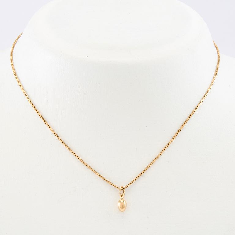 Necklace 18K gold.