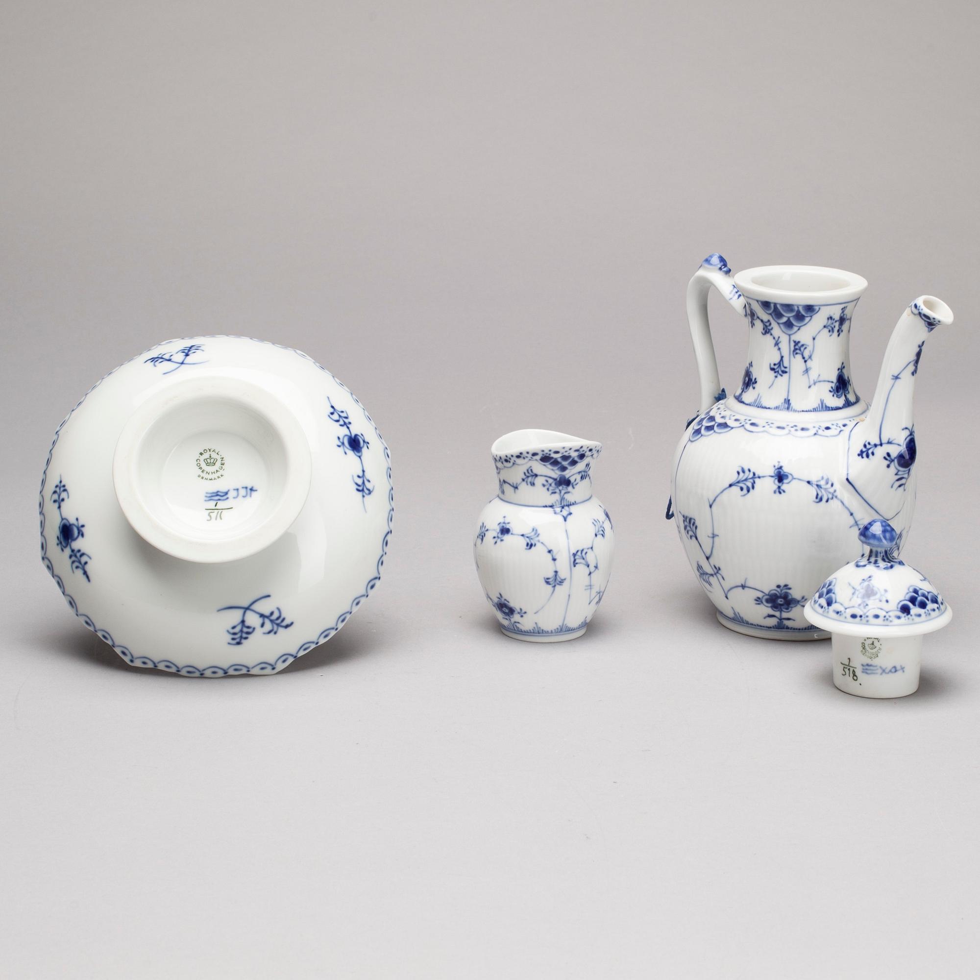 SERVISDELAR, 45 delar, porslin, "Musselmalet", Royal Copenhagen, 1950- /60-tal.