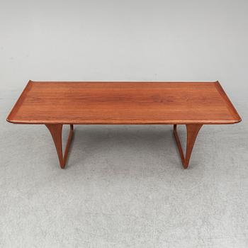 A sofa table, model 161, designed by O. Calsson for  AB Emmaboda Möbelfabrik, formgivet 1959.
