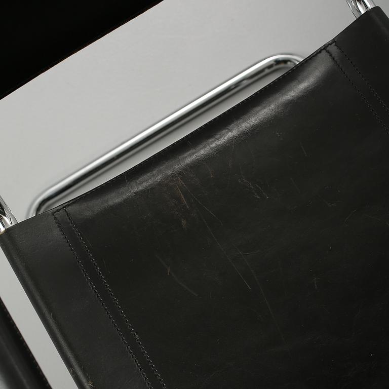 KARMSTOLAR, ett par, "MG 5/B",  Matteo Grassi, 1900-talets andra hälft.