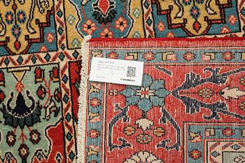 MATTA, old, Ghom sannolikt, figural, part silk, ca 202 x 136 cm.