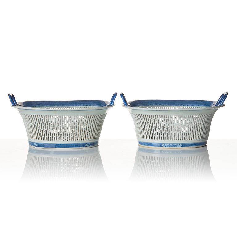 A pair of blue and white chesnut baskets, Qing dynasty, Qianlong (1736-95).