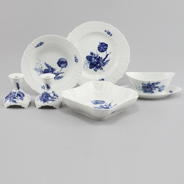 SERVISDELAR, 20 st, porslin, "Blå Blomst", Royal Copenhagen, 1900-talets andra hälft.