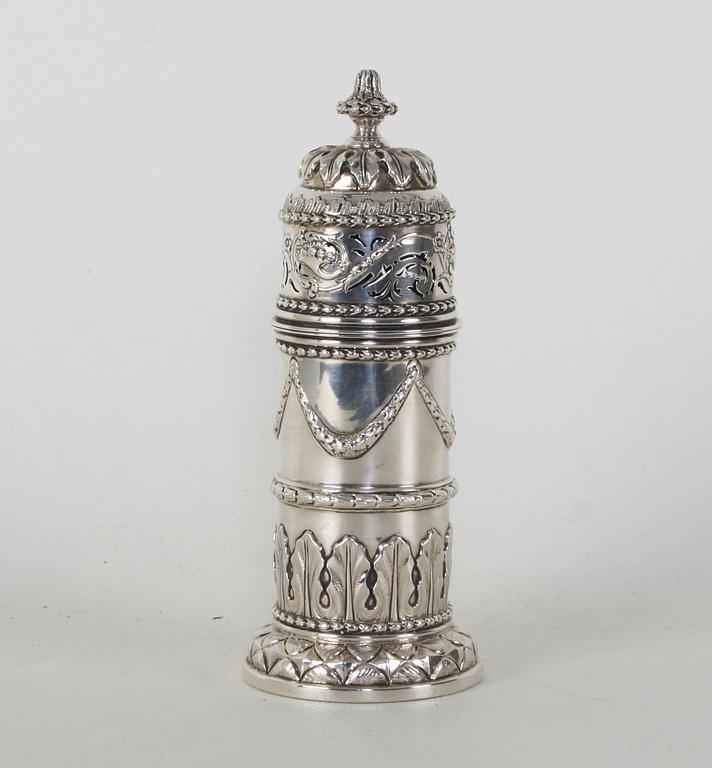 SOCKERSTRÖARE. Silver, Chester, 1900-talets början, gustaviansk stil.