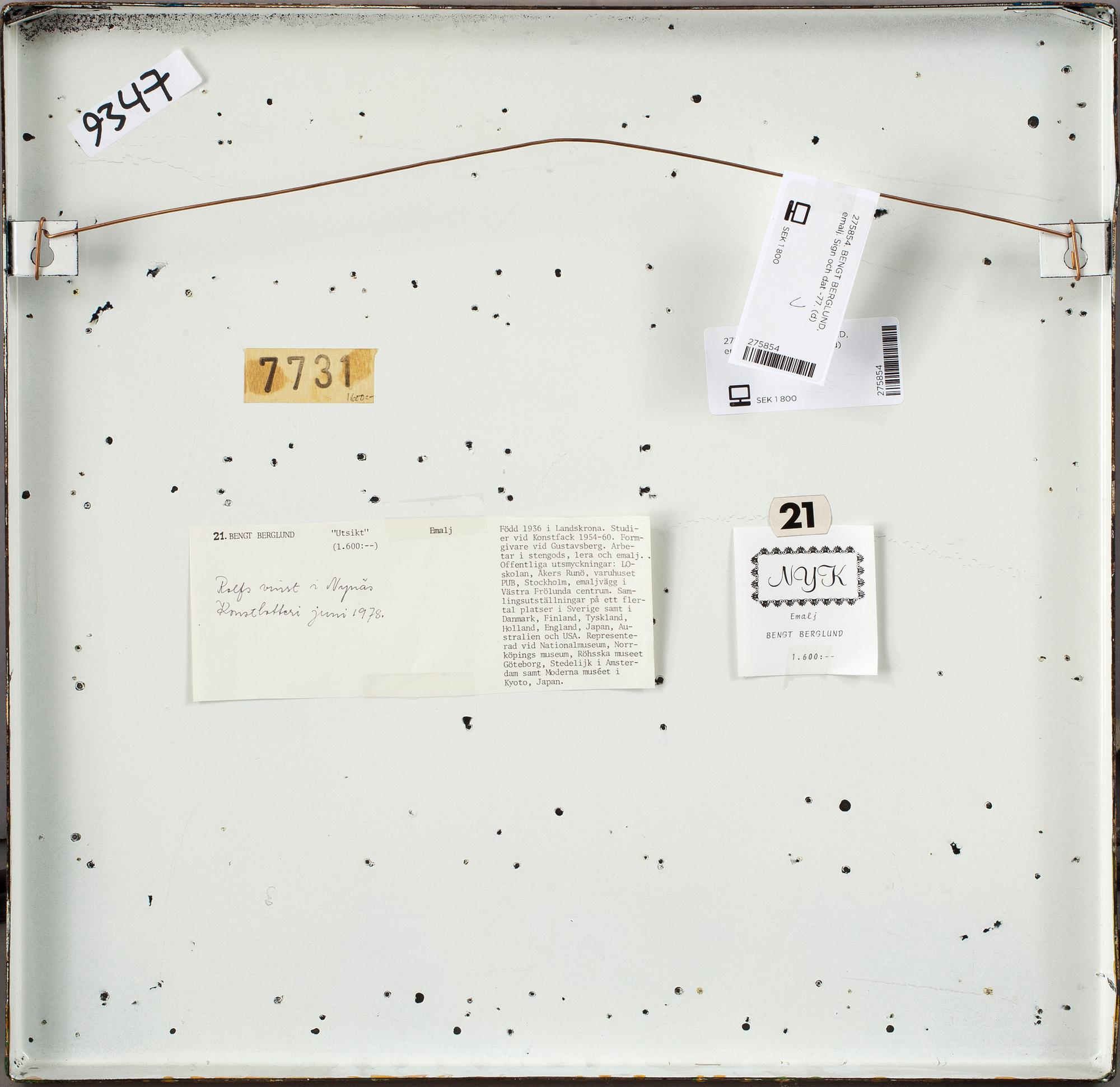 BENGT BERGLUND, emalj. Sign och dat -77.